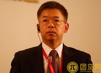 黄益平