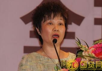 肖钢妻子吴透红