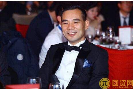 吴小晖因个人原因不能履职