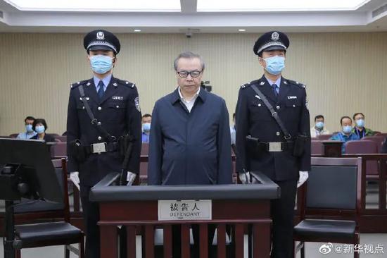 震惊!金融圈“第一贪”赖小民 被控受贿17.88亿元创纪录! 震惊!金融圈“第一贪”赖小民 被控受贿17.88亿元创纪录!
