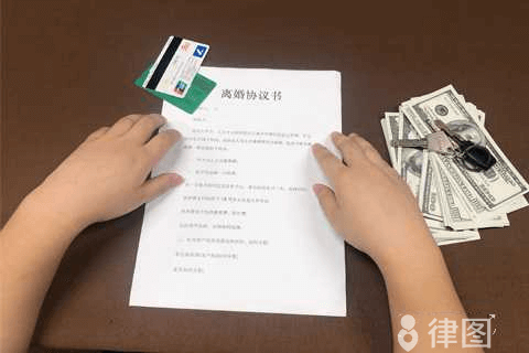 离婚如何分割无房产证的房子?