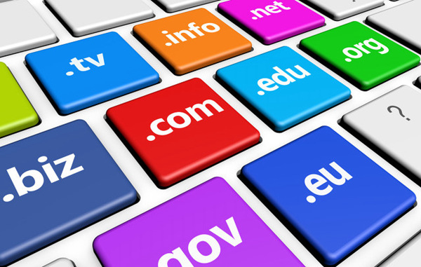 域名注册商 GoDaddy 宣布以 3.2 亿美元收购支付公司 Poynt