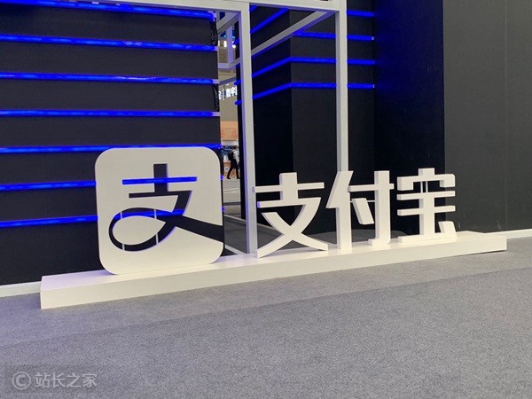 好消息！明年一月起香港地铁可用支付宝扫码过闸了