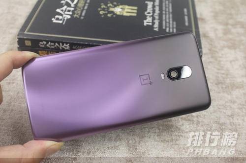 1加7pro和1加8t哪个好_1加7pro和1加8t哪个更值得入手