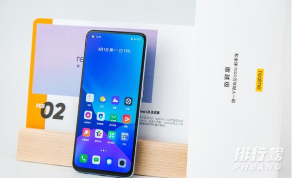 红米k40pro和realme GT屏幕对比,哪个好?