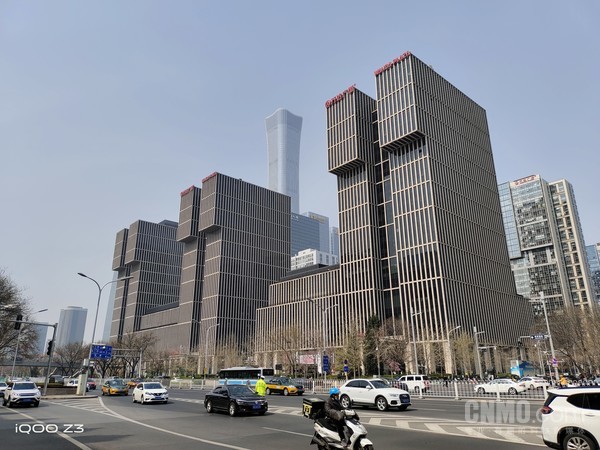 “5G性能先锋”iQOO Z3评测:用做旗舰的思路做千元机 “5G性能先锋”iQOO Z3评测:用做旗舰的思路做千元机