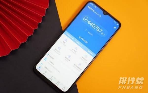 iqoo z3值得买吗_iqoo z3手机怎么样
