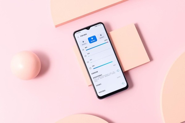 千元新机vivo Y53s即将发布 三种配色200%超大音量 千元新机vivo Y53s即将发布 三种配色200%超大音量