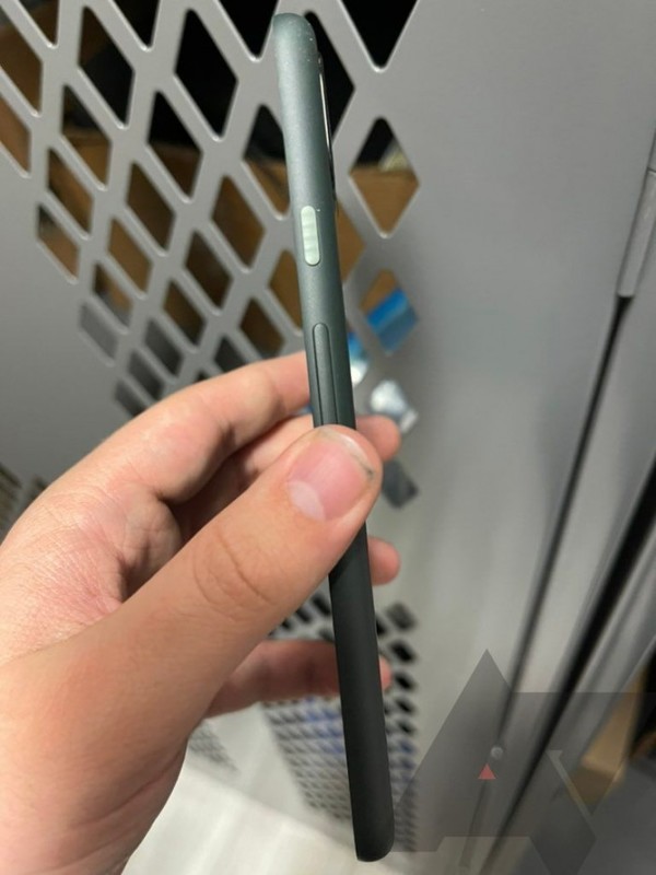 最新配色Pixel 5a曝光图（图源来自网络）