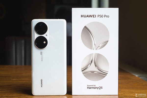 华为P50系列拯救在地铁上“罚站”的你 华为P50系列拯救在地铁上“罚站”的你