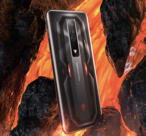 3899元起!红魔7游戏手机发布:骁龙8+165Hz高刷屏 3899元起!红魔7游戏手机发布:骁龙8+165Hz高刷屏