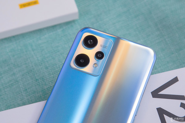 国潮爆款:realme 真我V25大电池加大内存 冲这颜值也得买 国潮爆款:realme 真我V25大电池加大内存 冲这颜值也得买