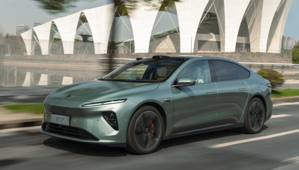 发展飞速！去年我国新能源汽车企业注册量暴增近150%