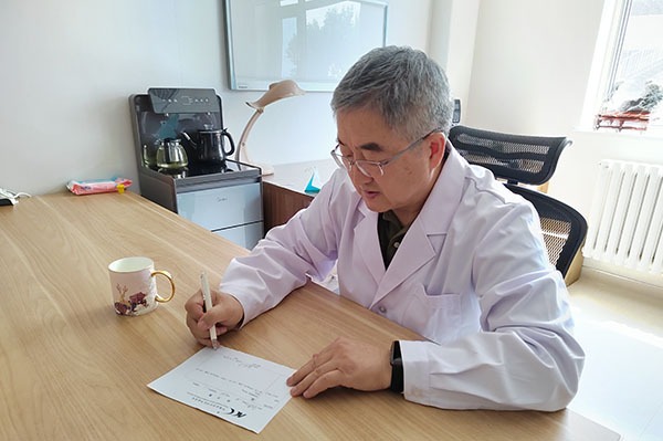 肺癌创新药物安伯瑞（布格替尼片）全国首批处方落地 正式进入临床应用
